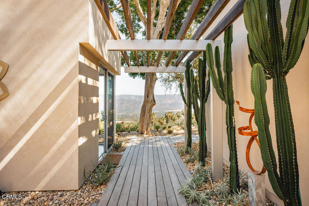 1465 Foothill Road