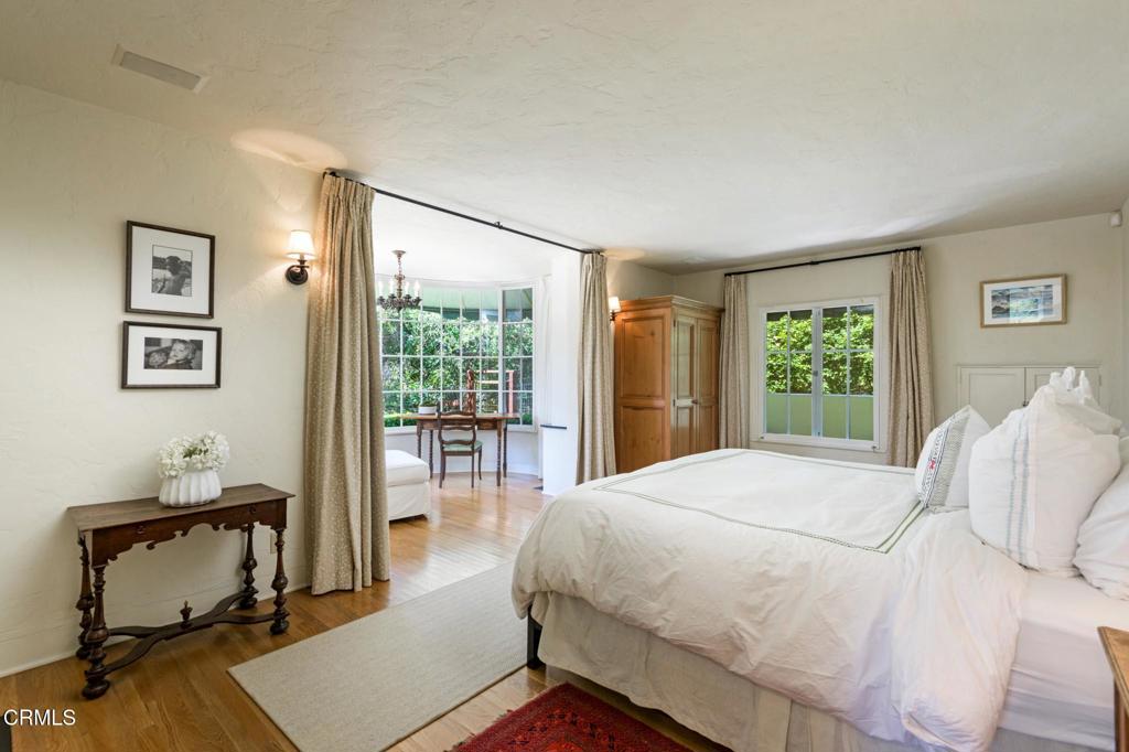 1104 Foothill Road