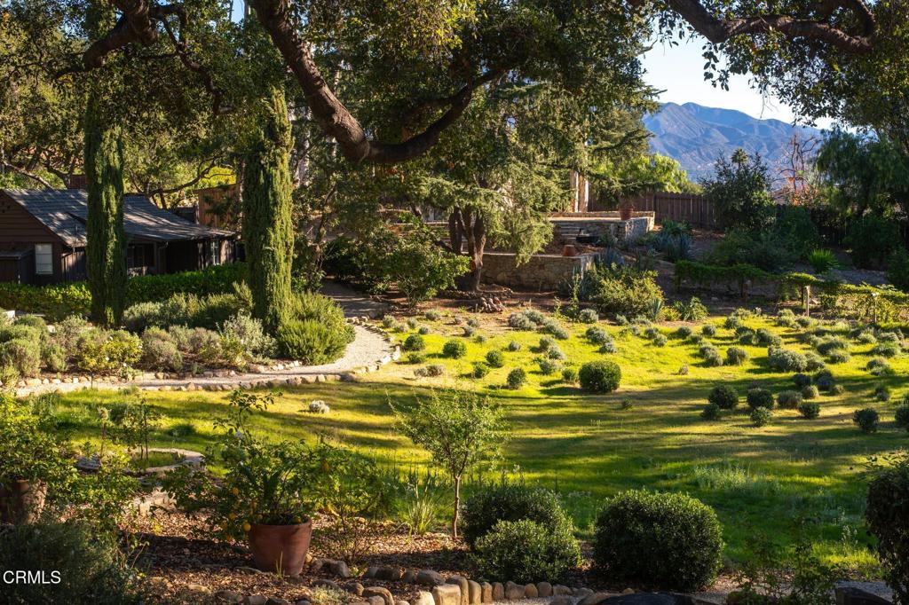 1104 Foothill Road