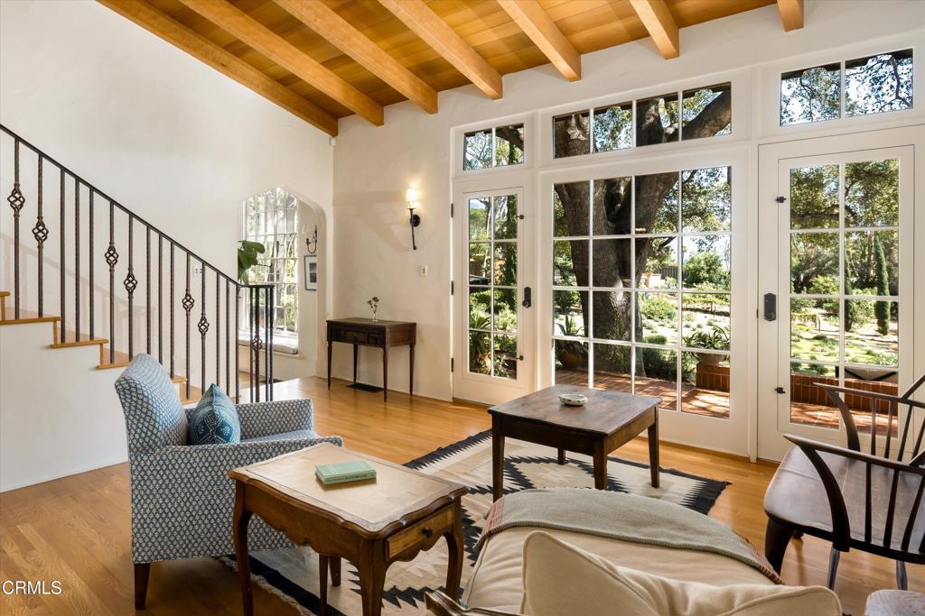 1104 Foothill Road