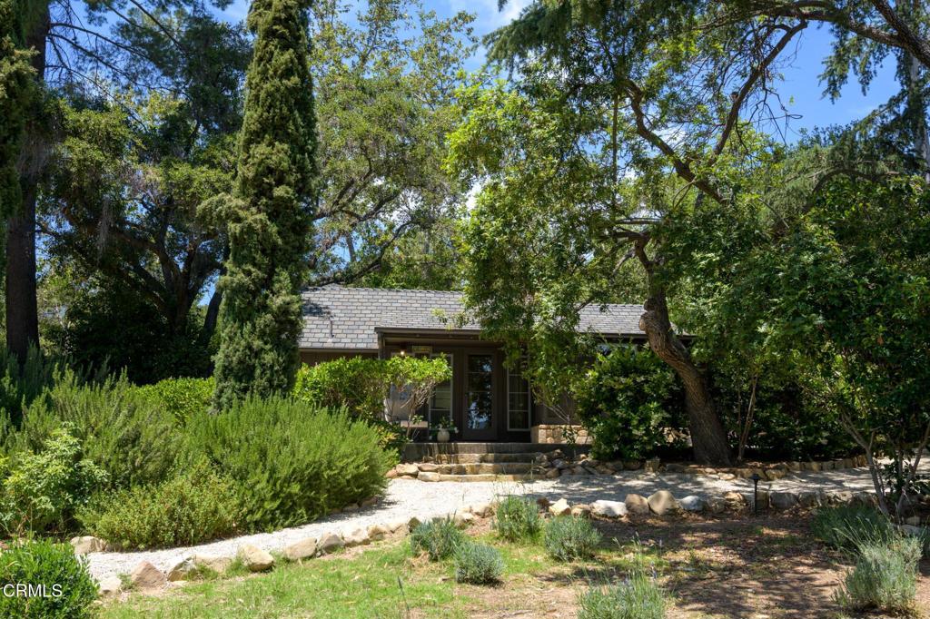 1104 Foothill Road