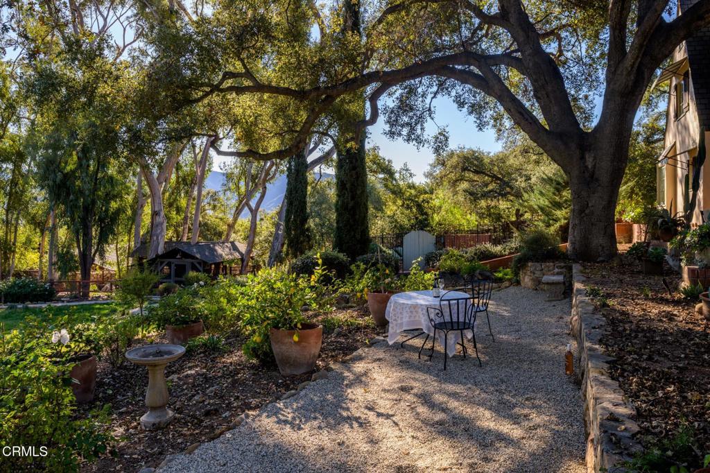 1104 Foothill Road
