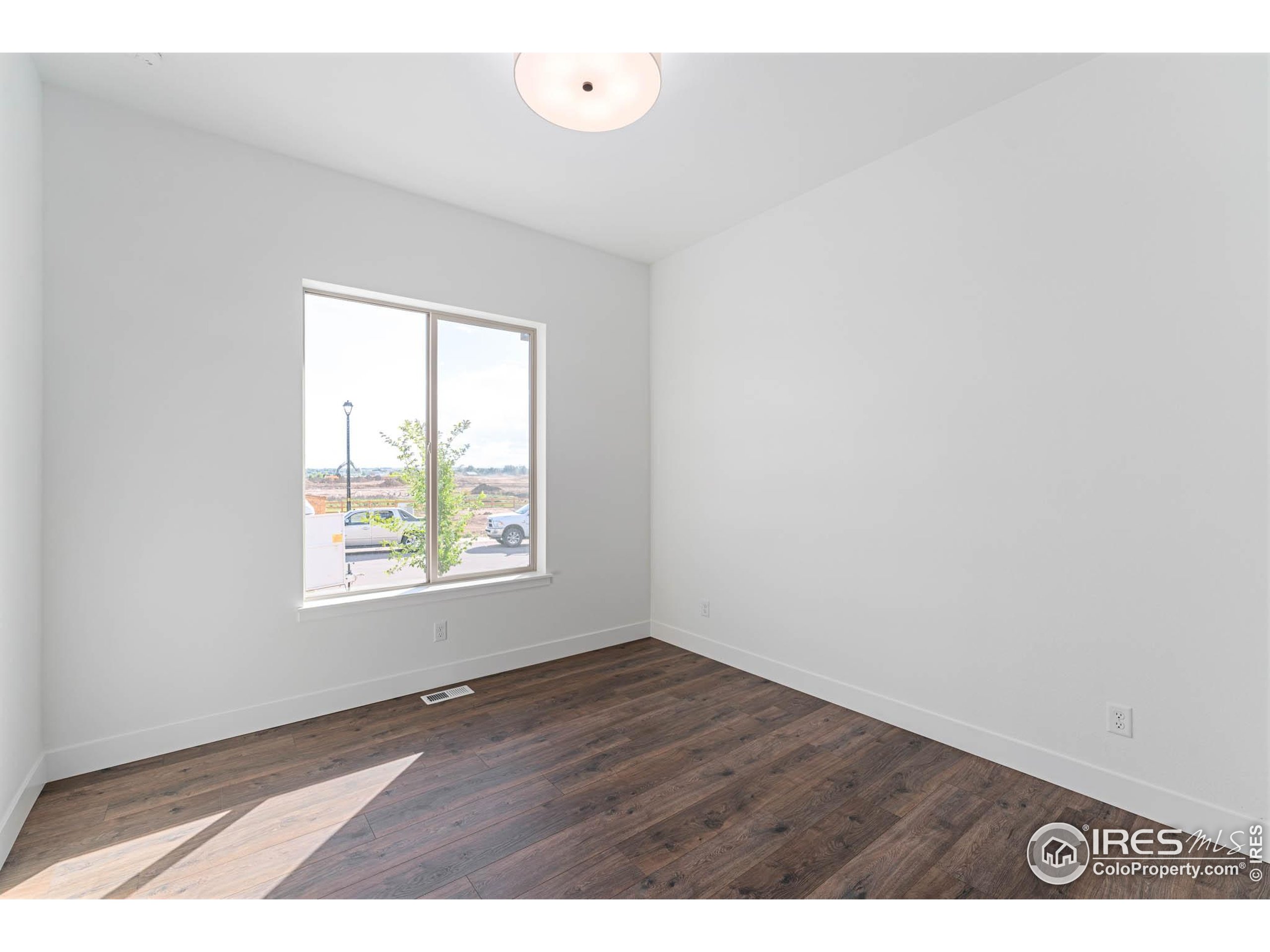 144 Boxwood Dr