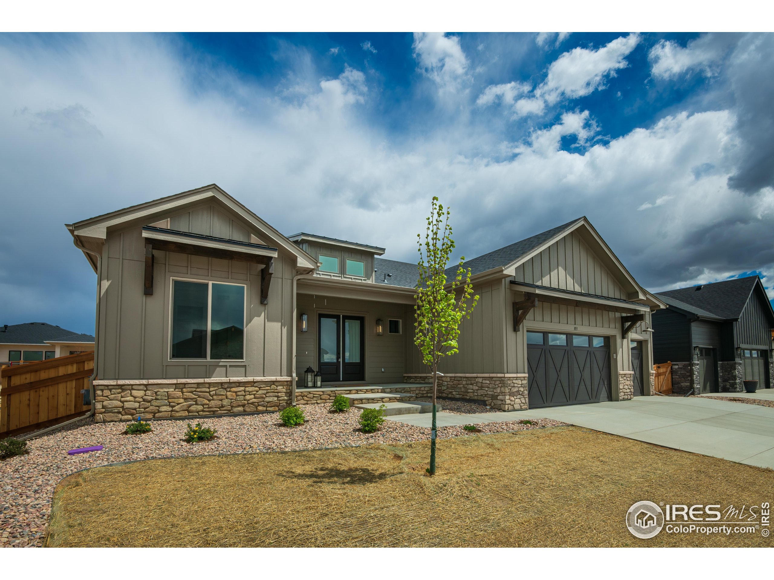 144 Boxwood Dr