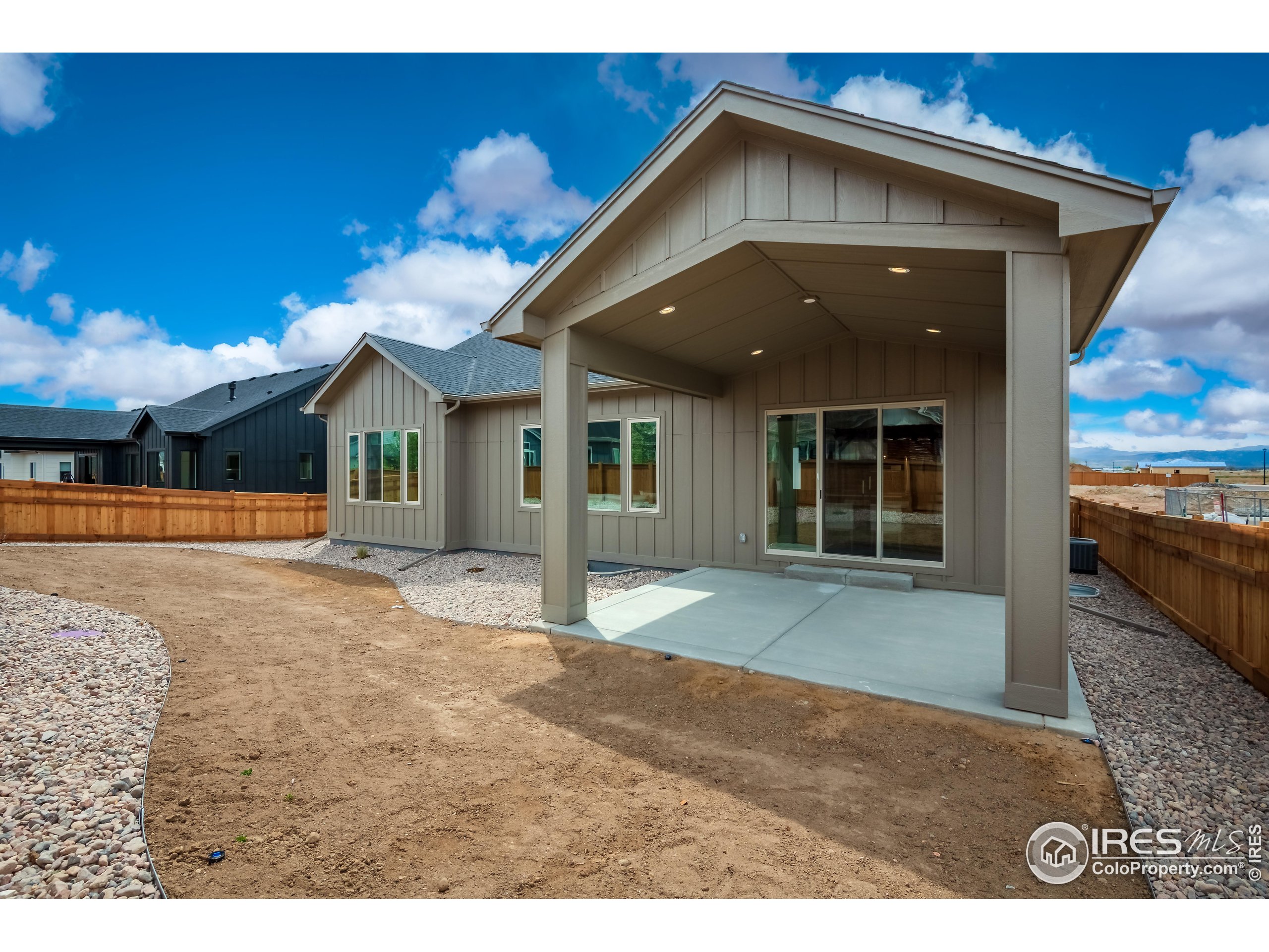 144 Boxwood Dr