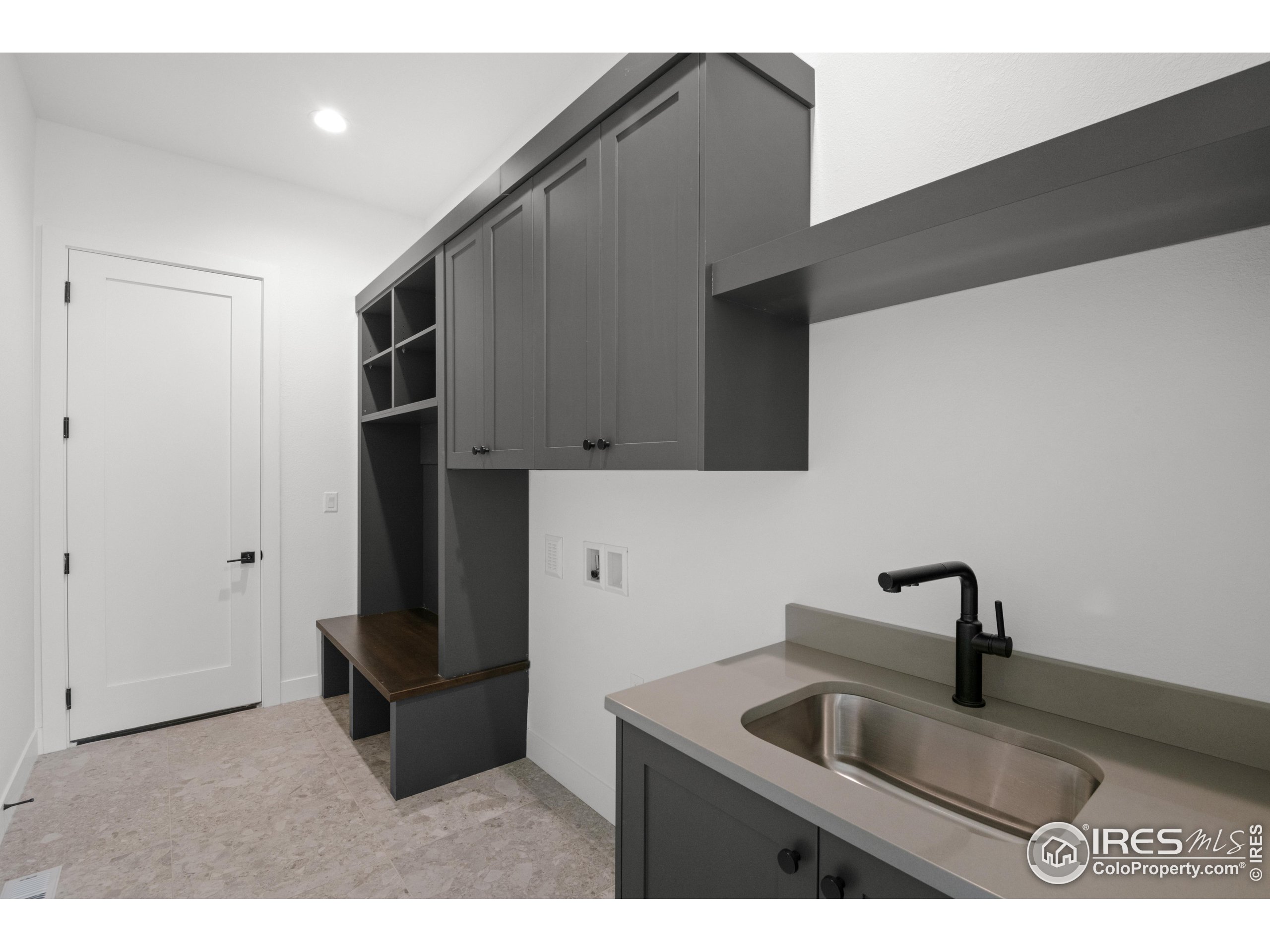 144 Boxwood Dr