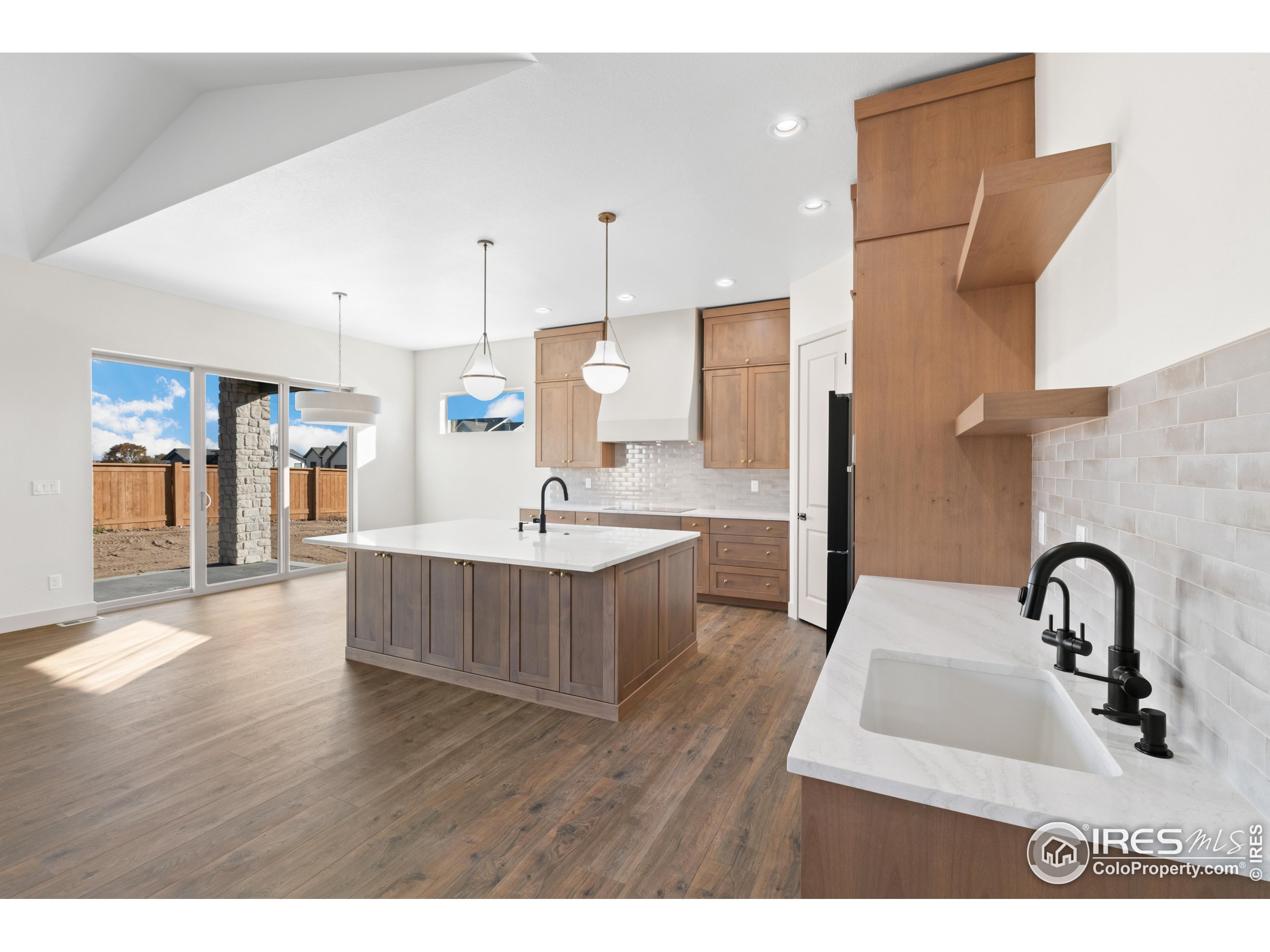 144 Boxwood Dr