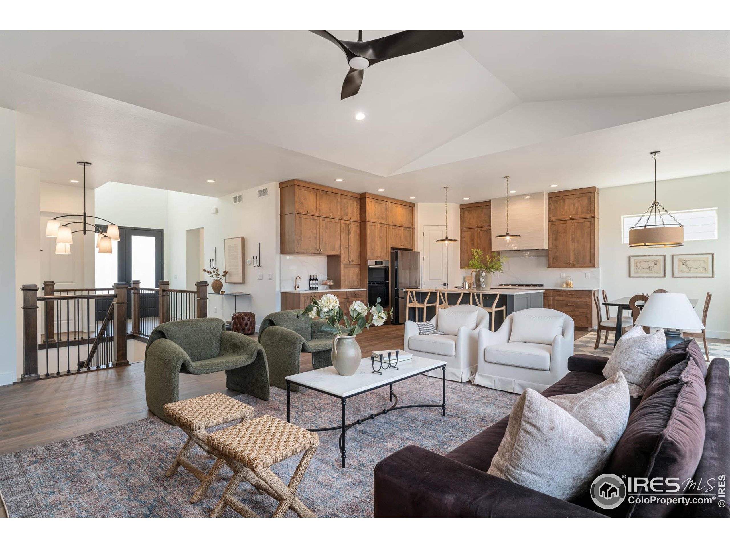 144 Boxwood Dr