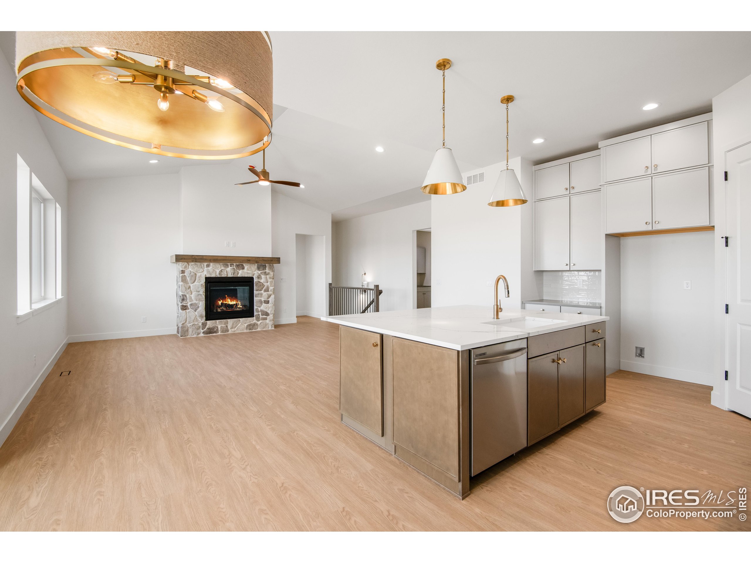 20 Snowcap Dr