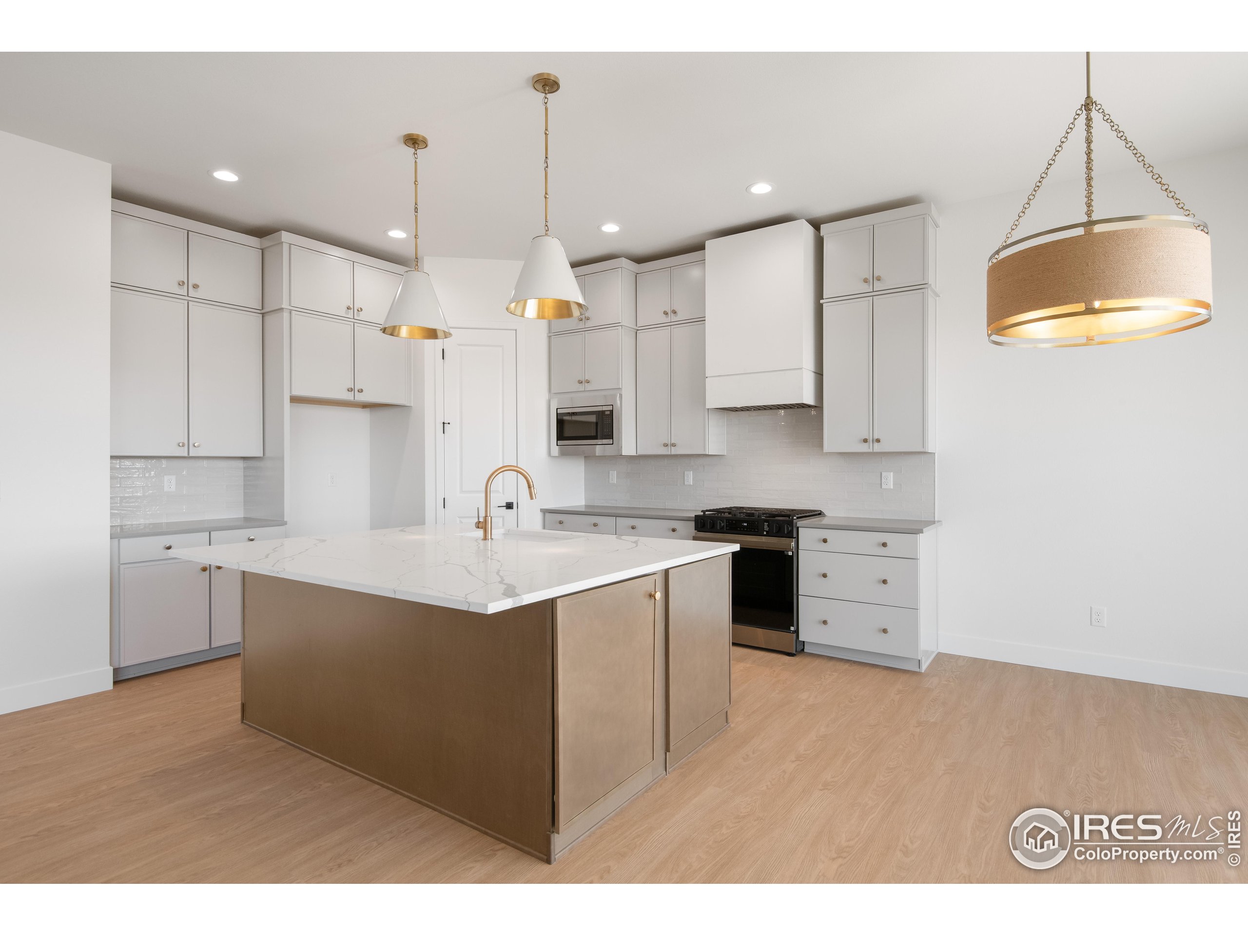 20 Snowcap Dr