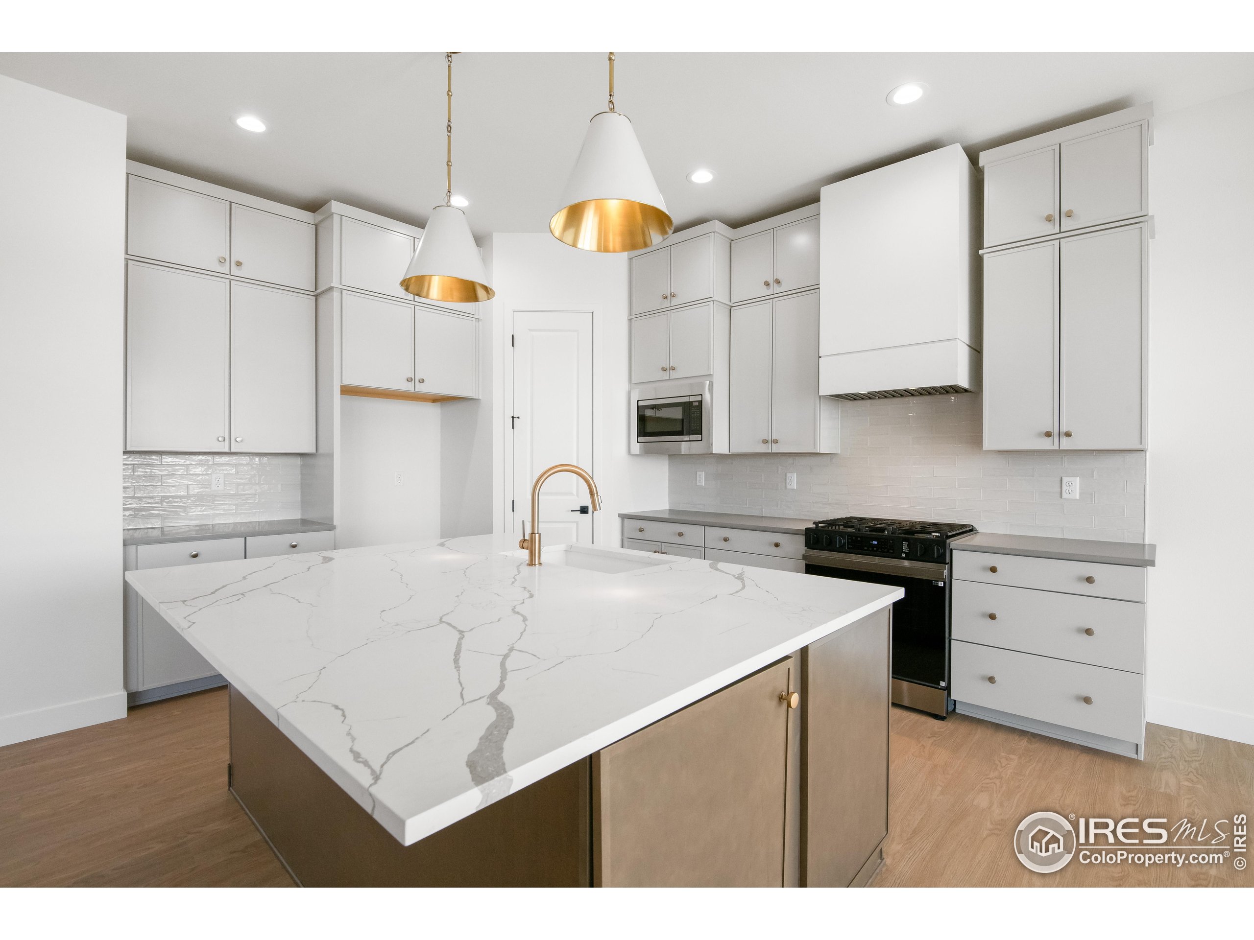 20 Snowcap Dr