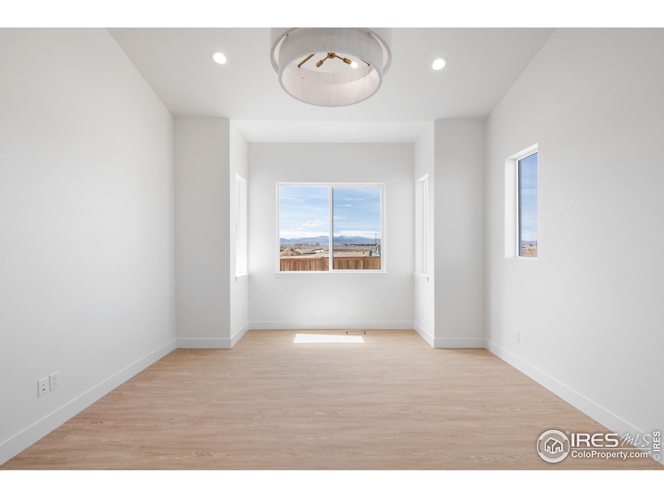 20 Snowcap Dr