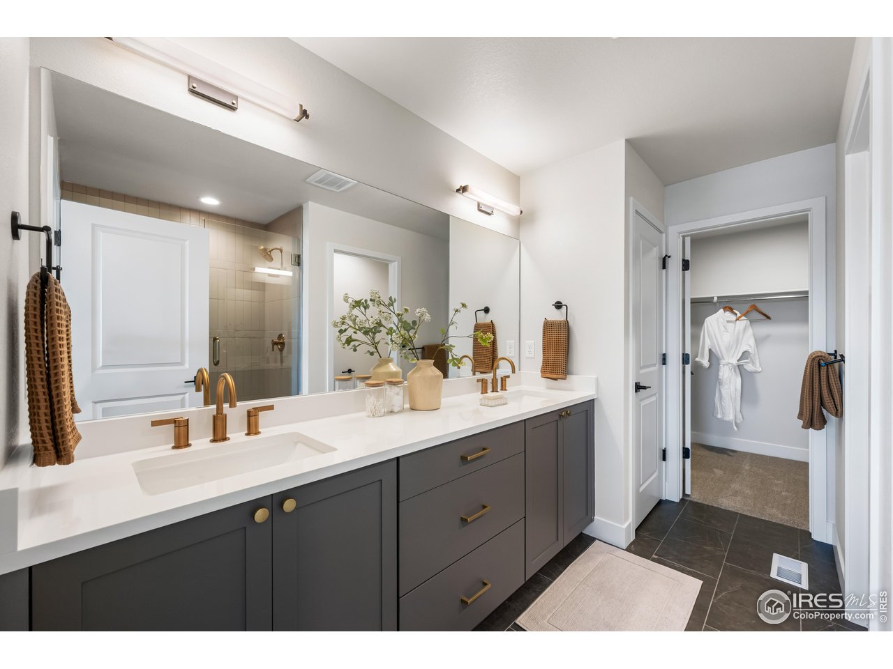 648 Greenspire Dr V-6