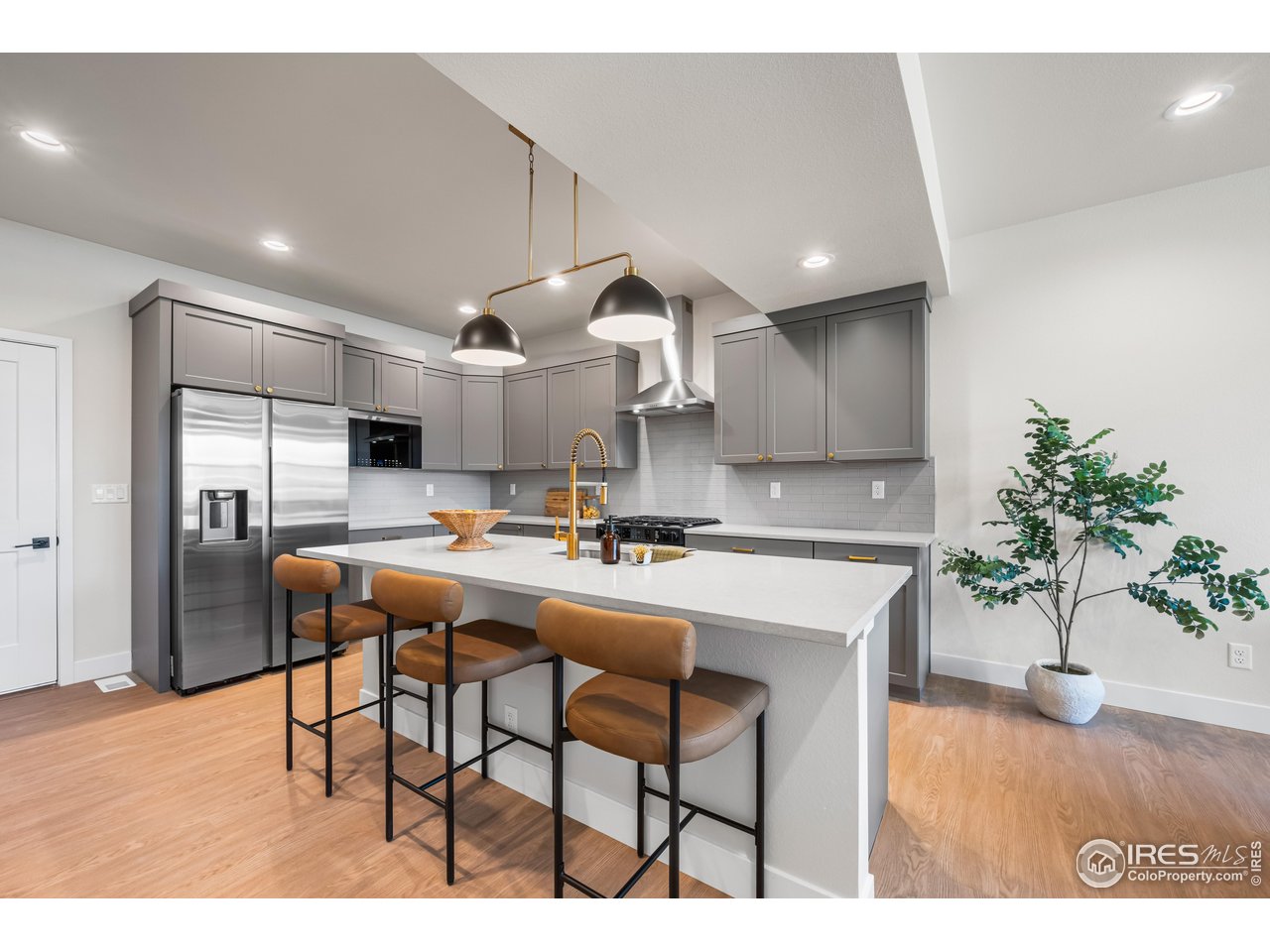 648 Greenspire Dr V-6