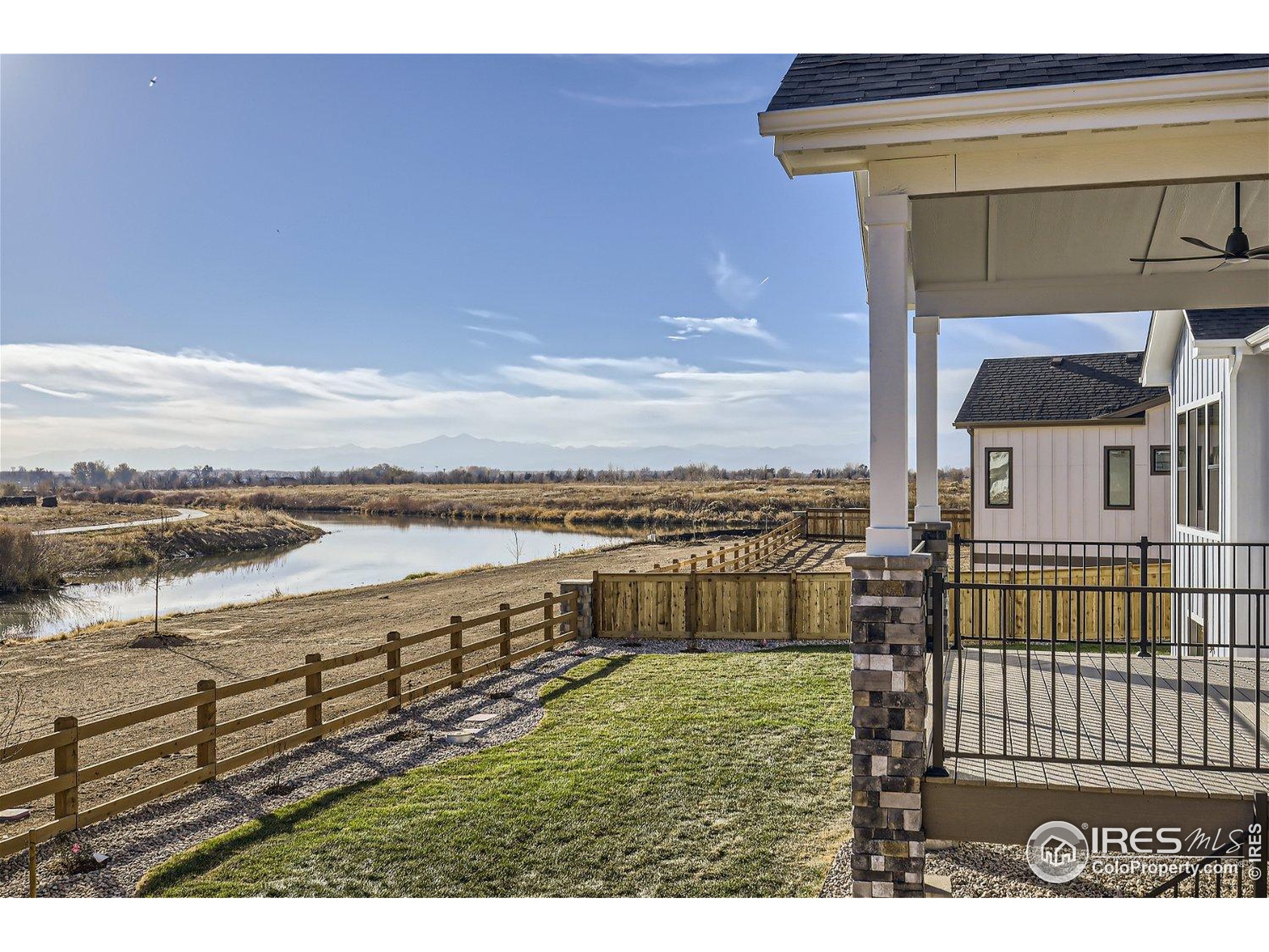 165 Boxwood Dr