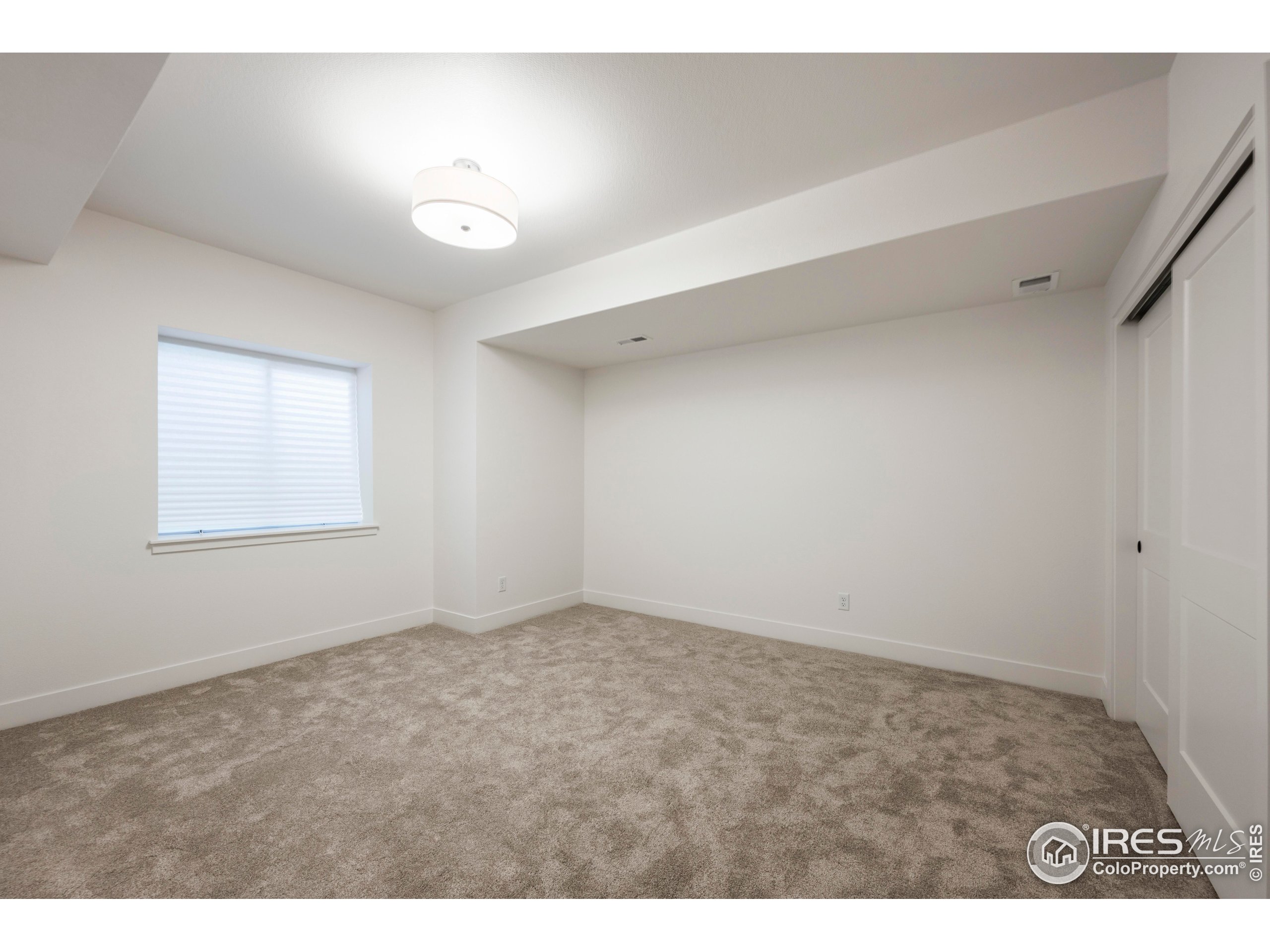 125 Boxwood Dr