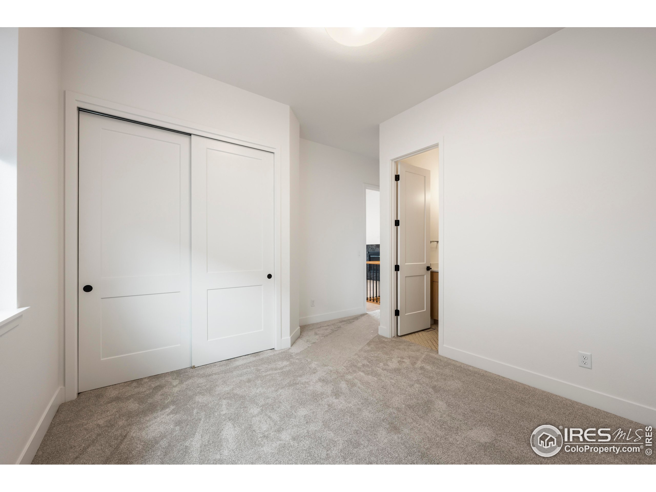 125 Boxwood Dr