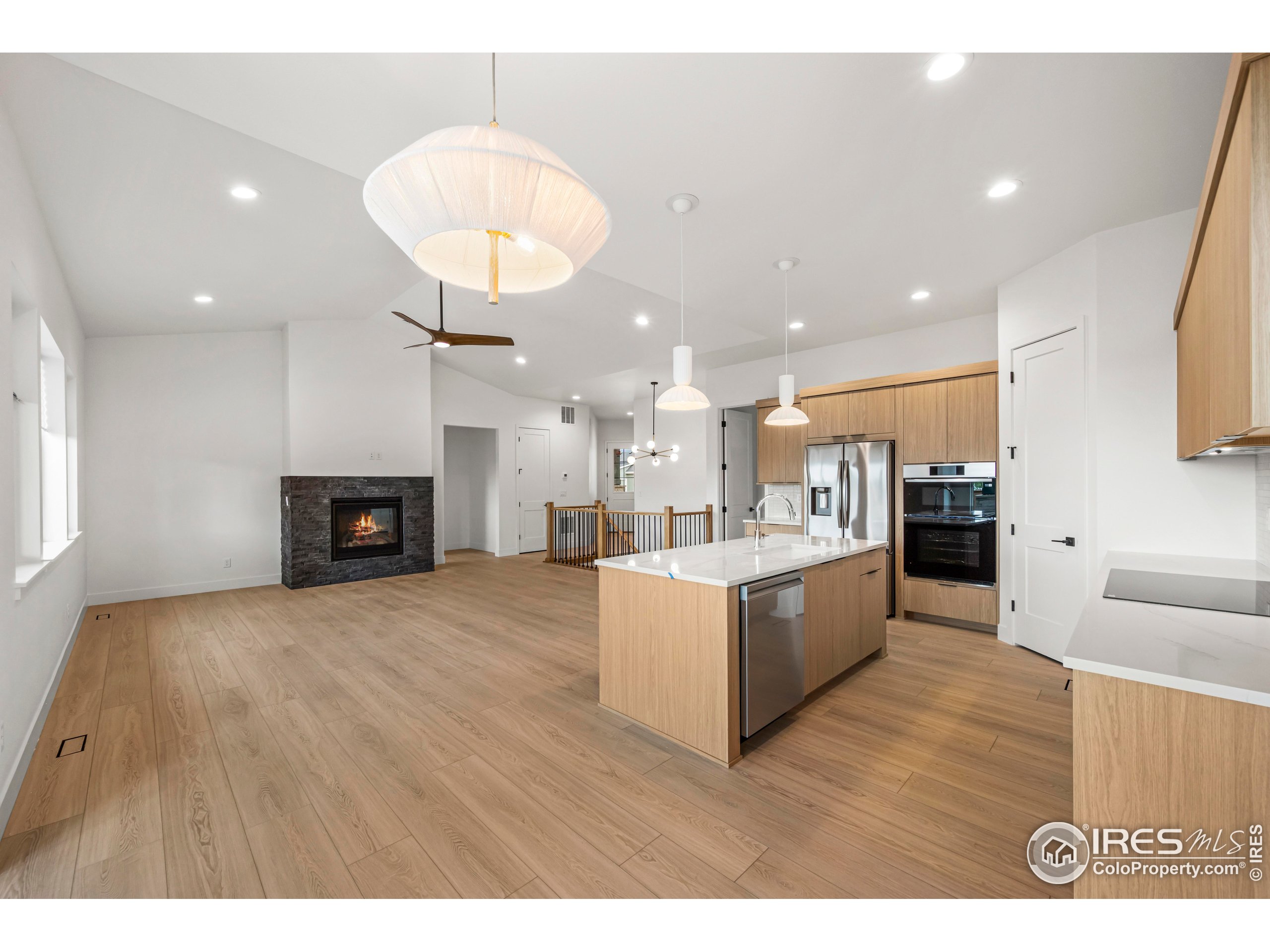125 Boxwood Dr
