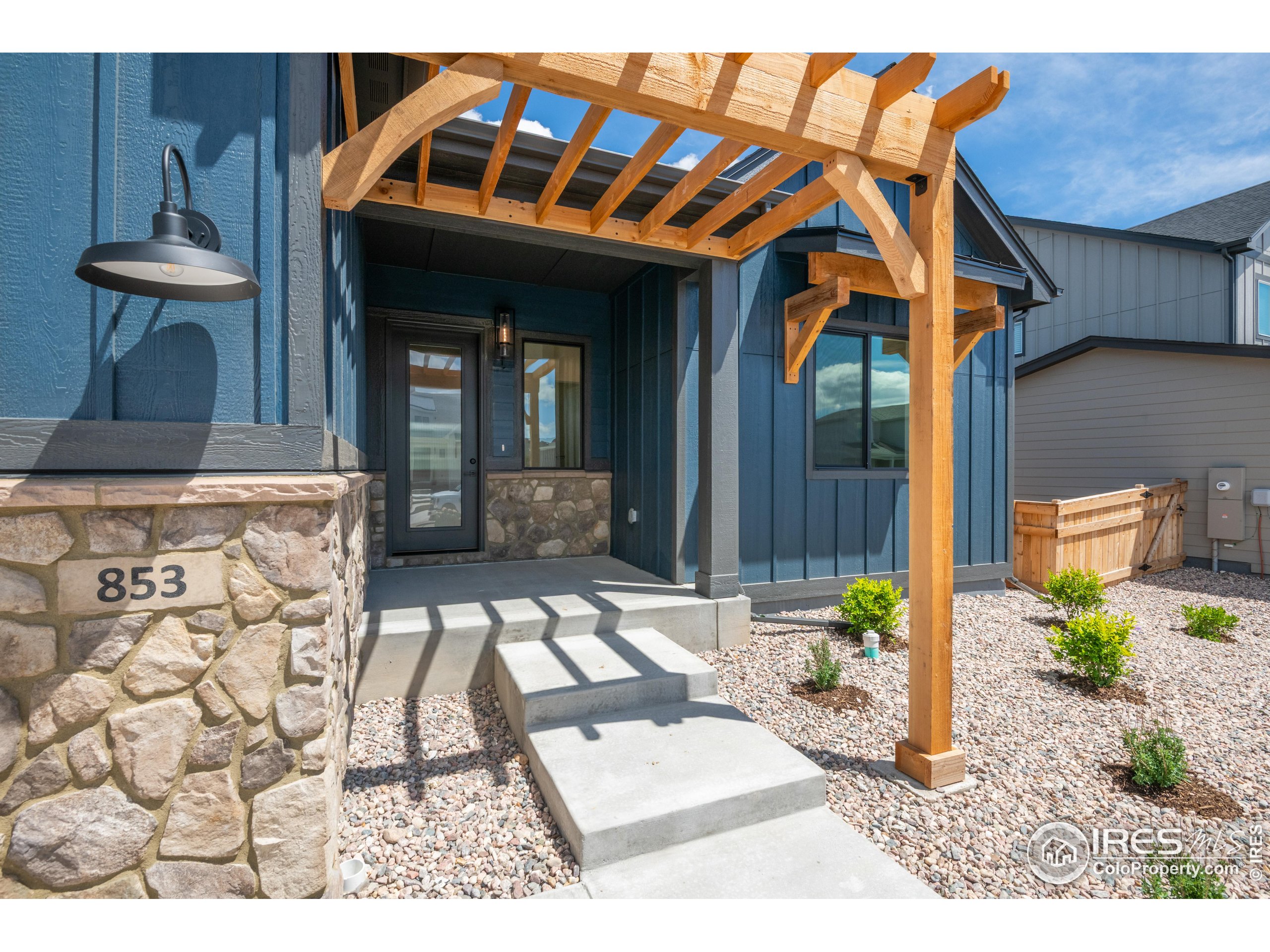184 Boxwood Dr