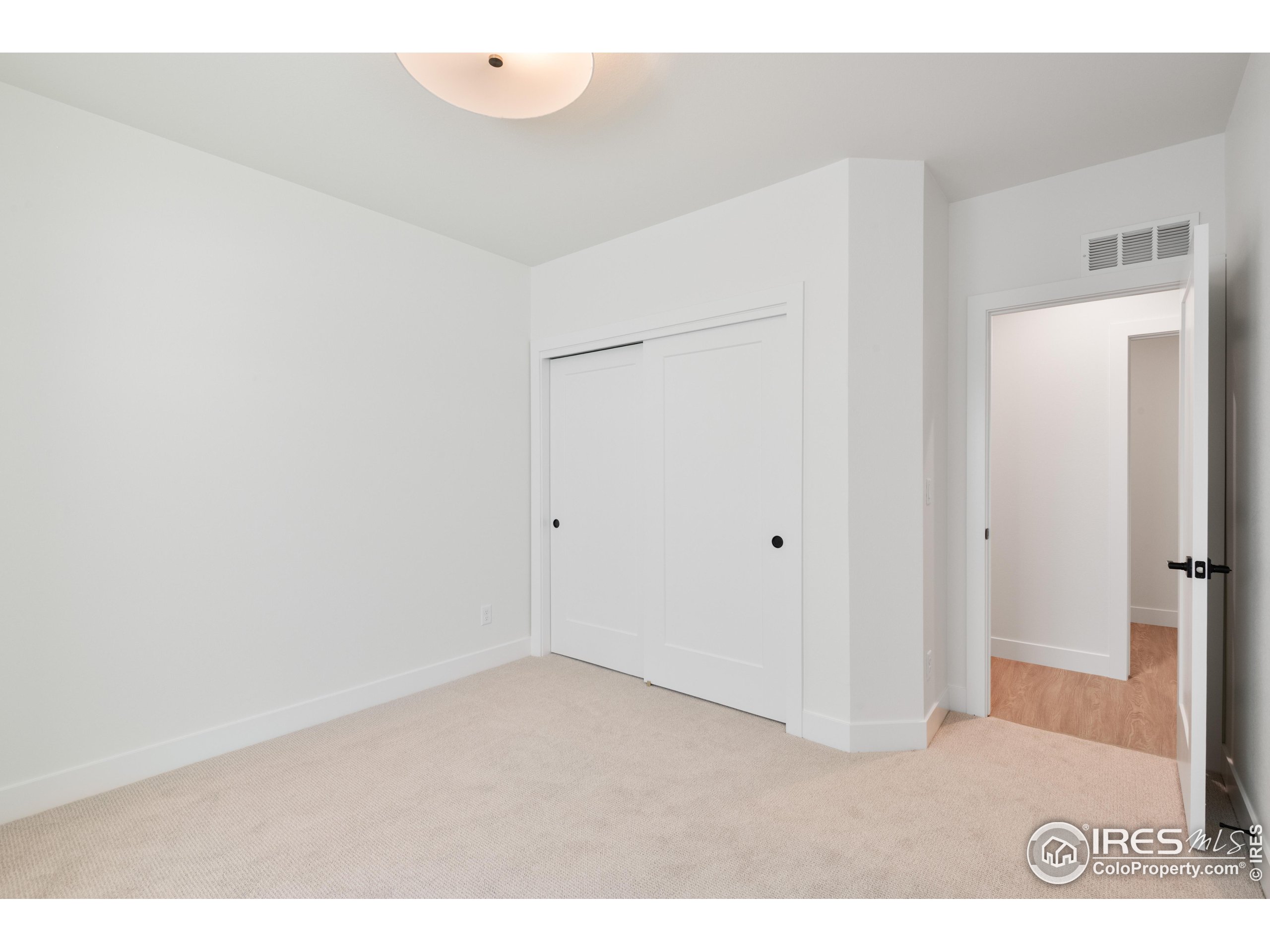 184 Boxwood Dr