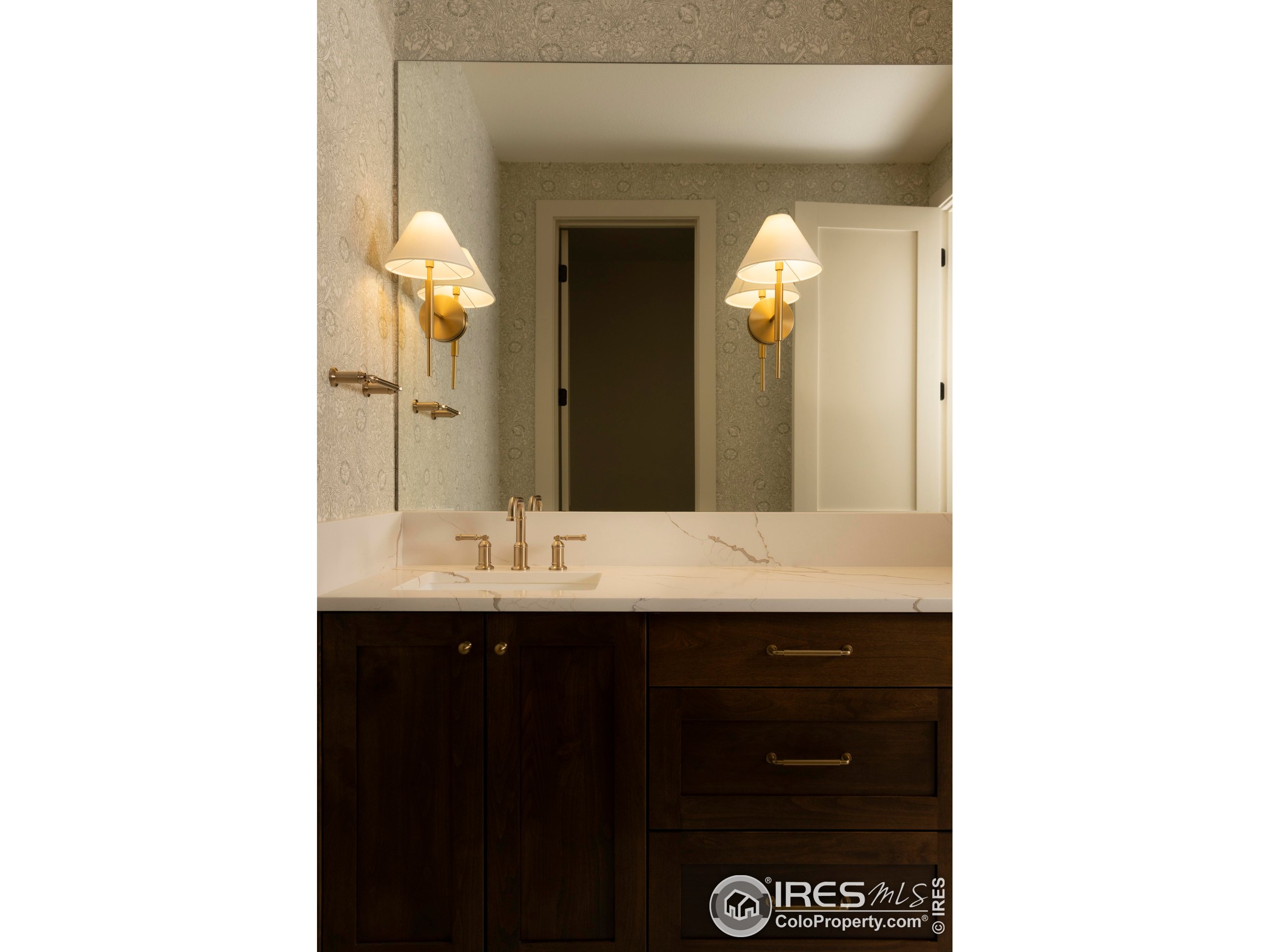 271 Cornelia Dr