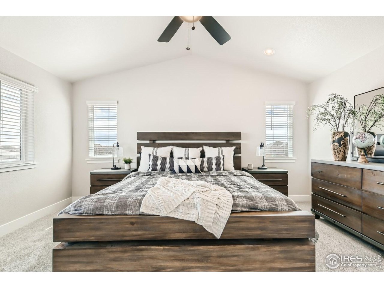 15 Snowcap Dr Windsor