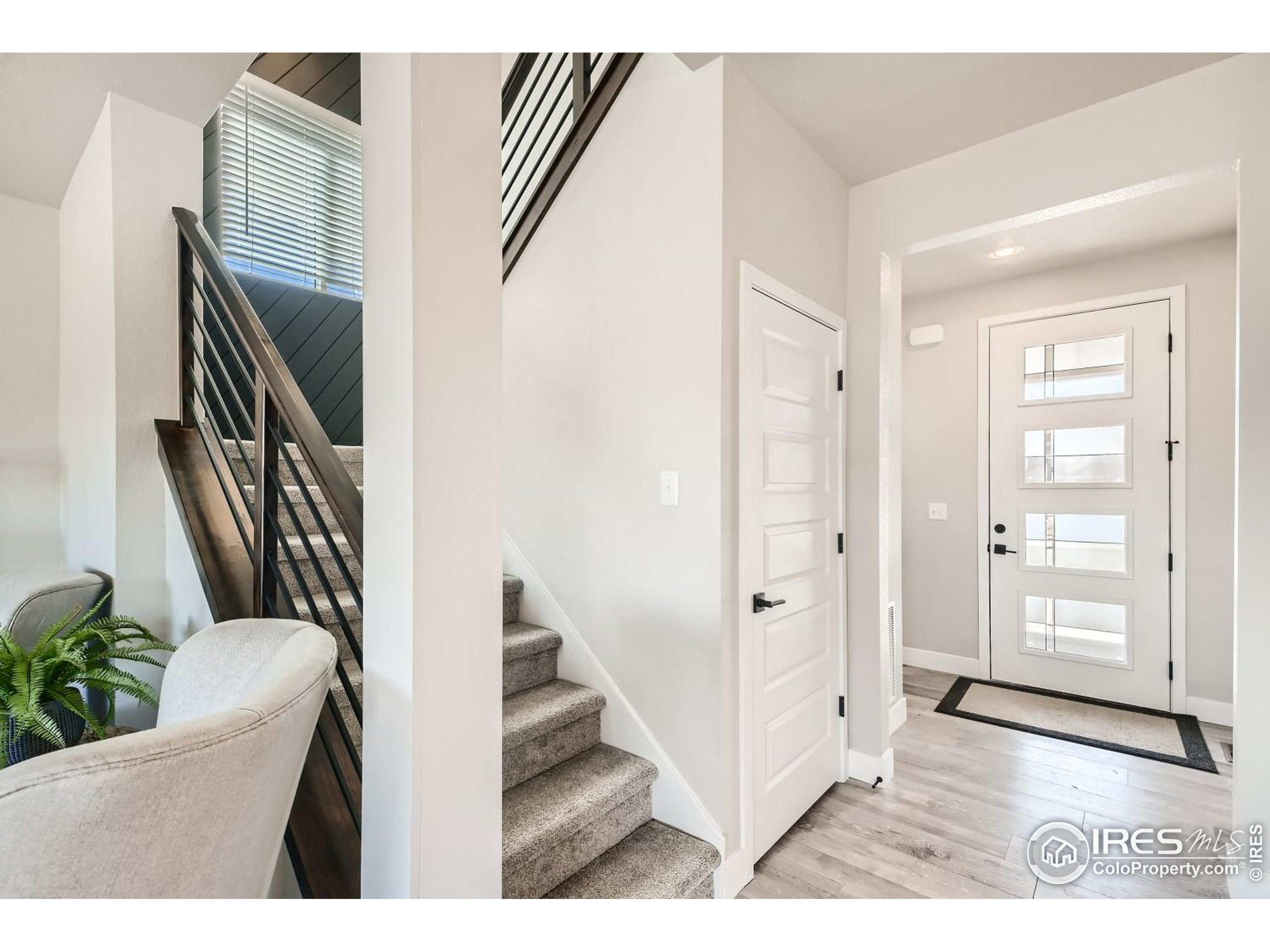 15 Snowcap Dr Windsor