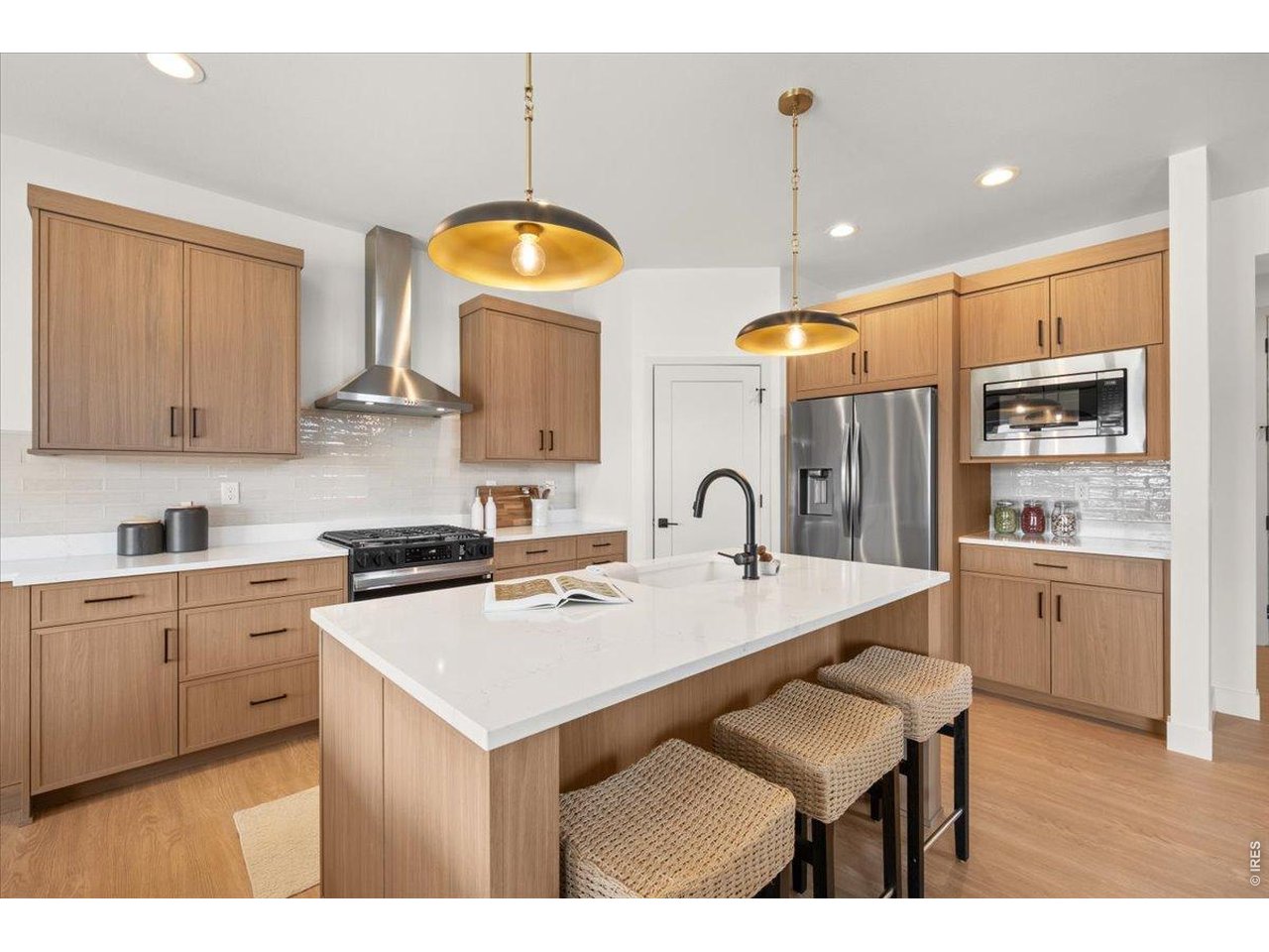 825 Doubleleaf Dr