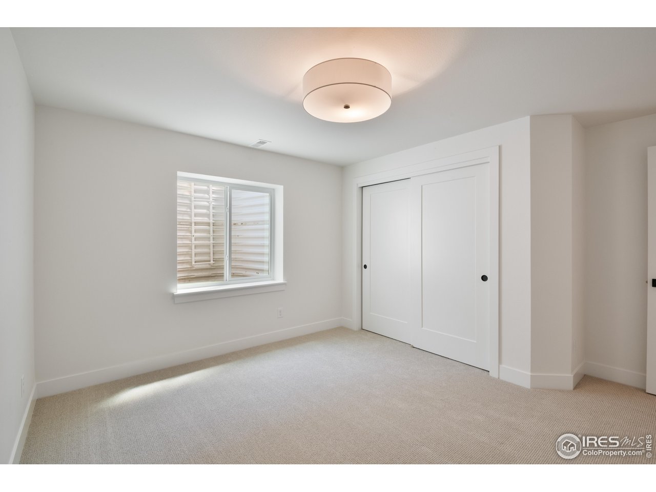 823 Clydesdale Ln