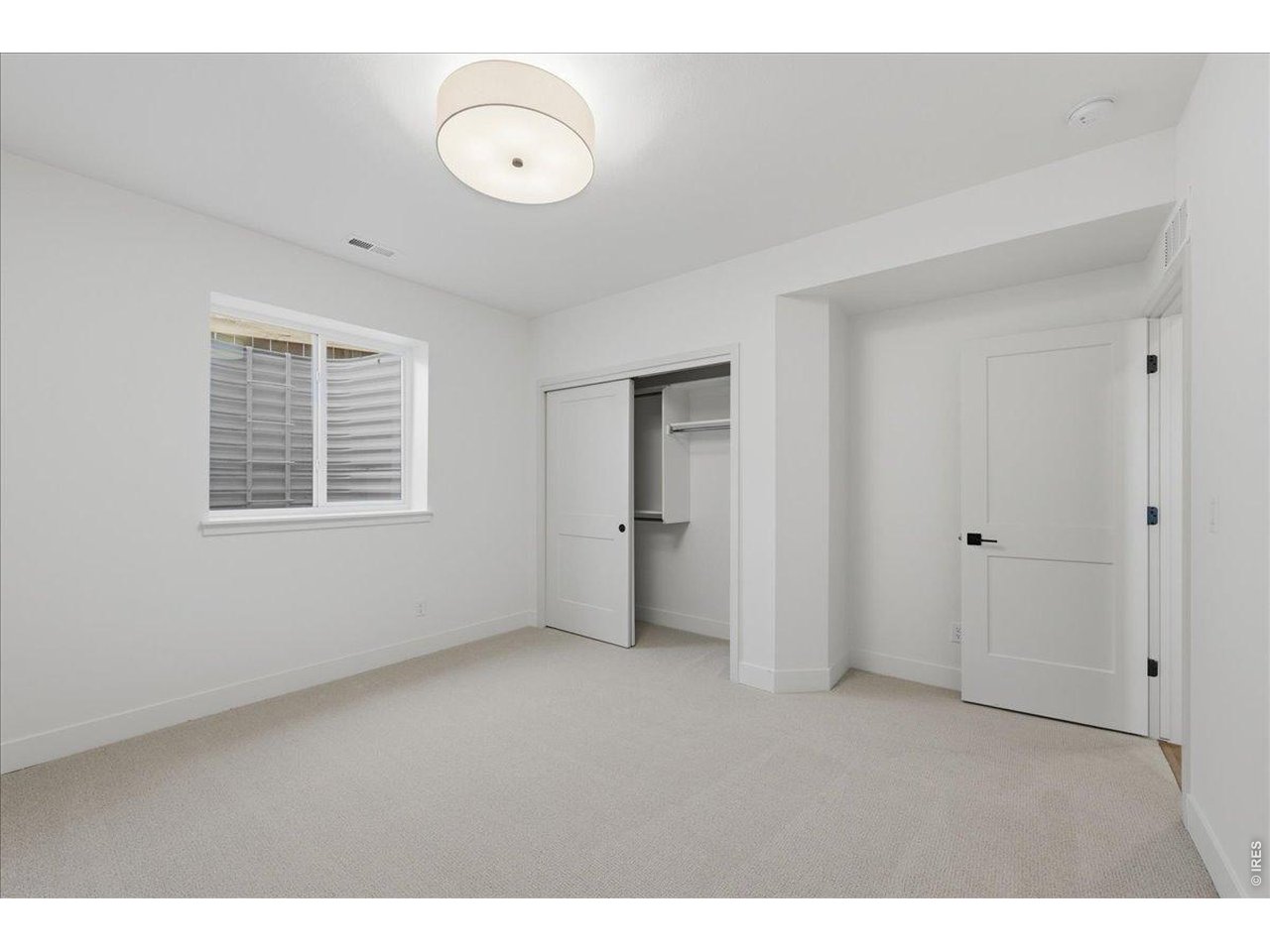 8 Blue Fortune Ct