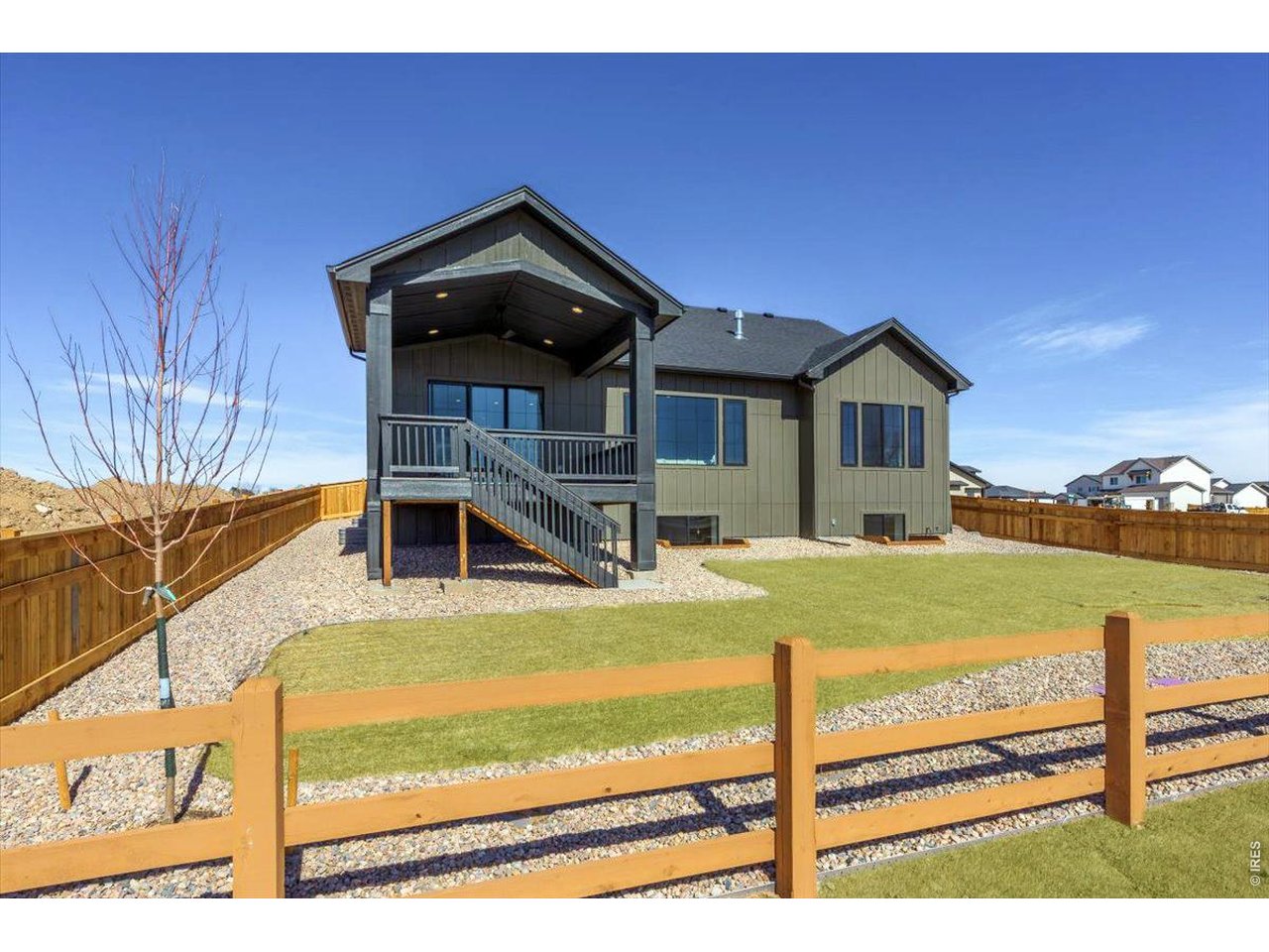 8 Blue Fortune Ct