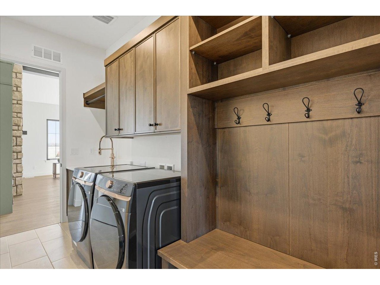 8 Blue Fortune Ct
