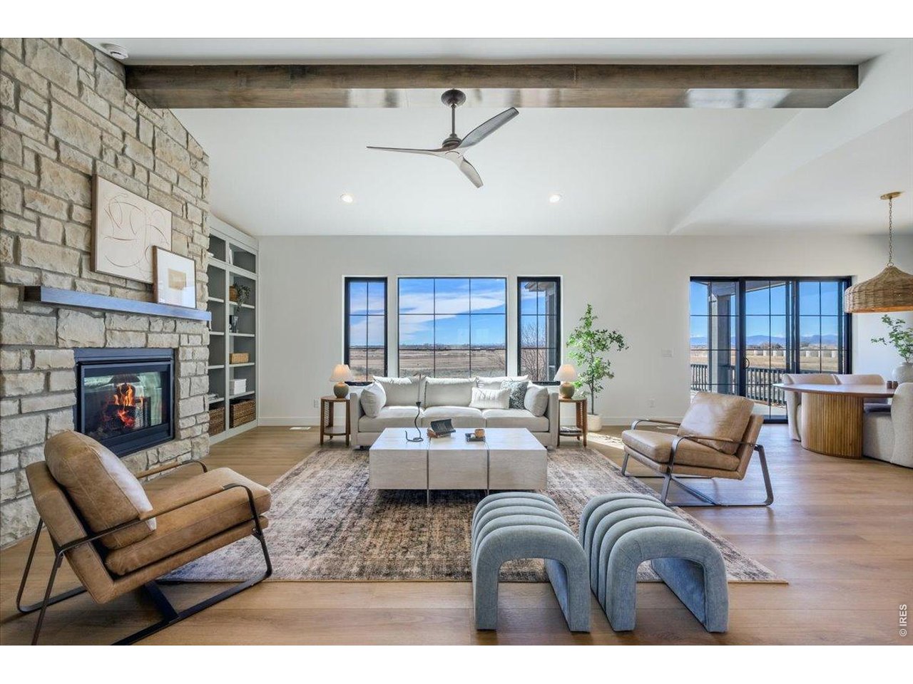 8 Blue Fortune Ct
