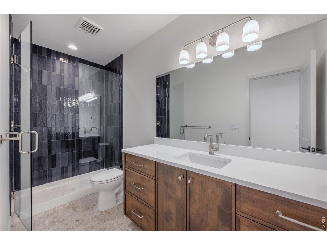 8 Blue Fortune Ct