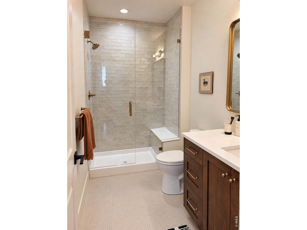 155 Boxwood Dr