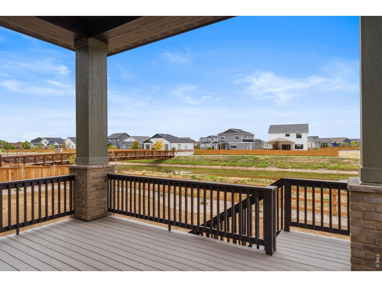 155 Boxwood Dr