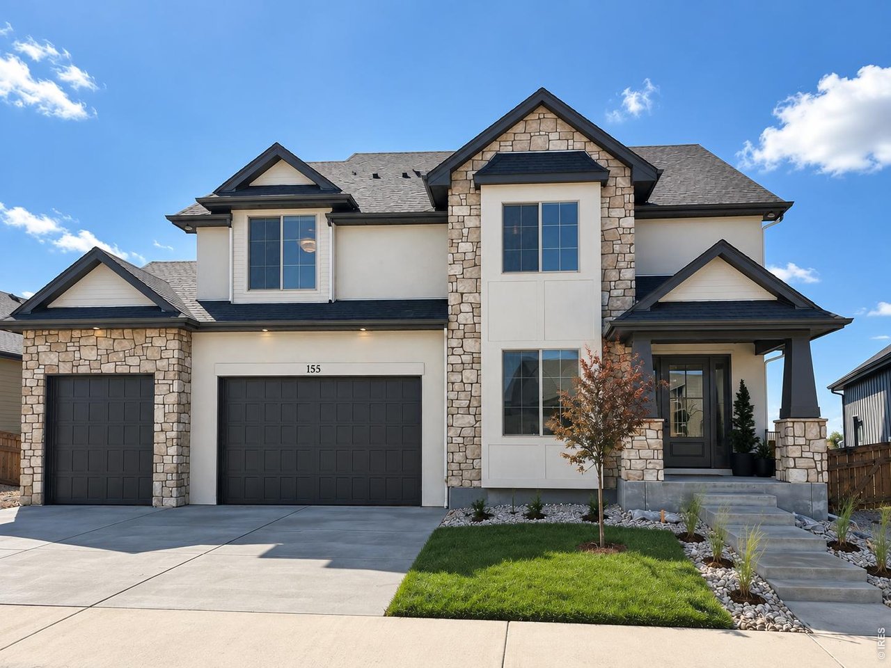 155 Boxwood Dr