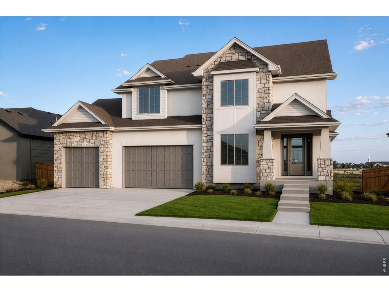 155 Boxwood Dr