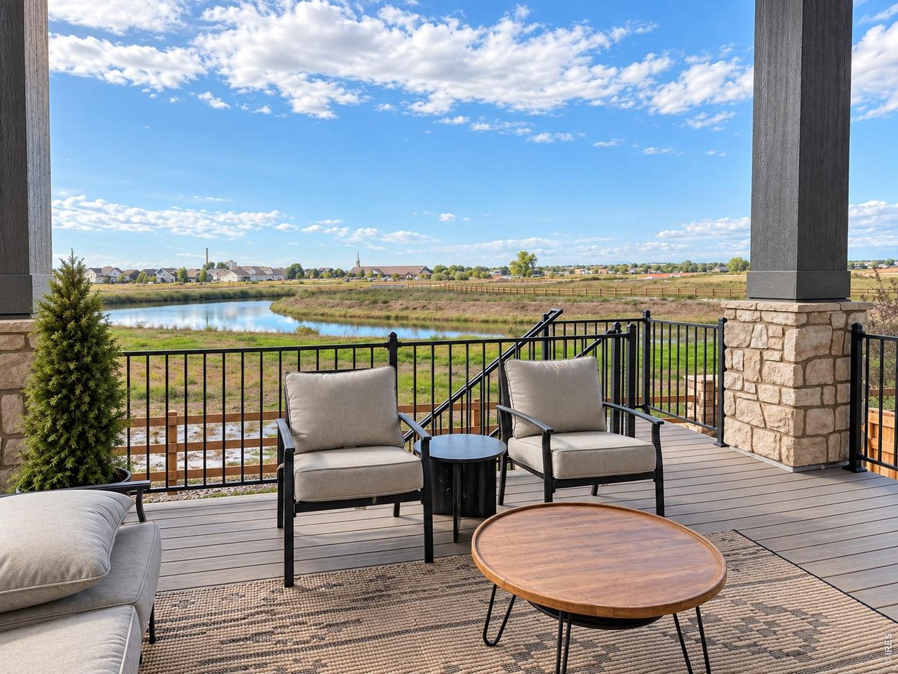 155 Boxwood Dr