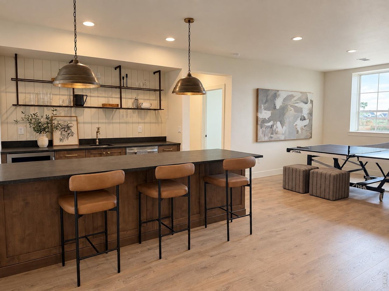 155 Boxwood Dr