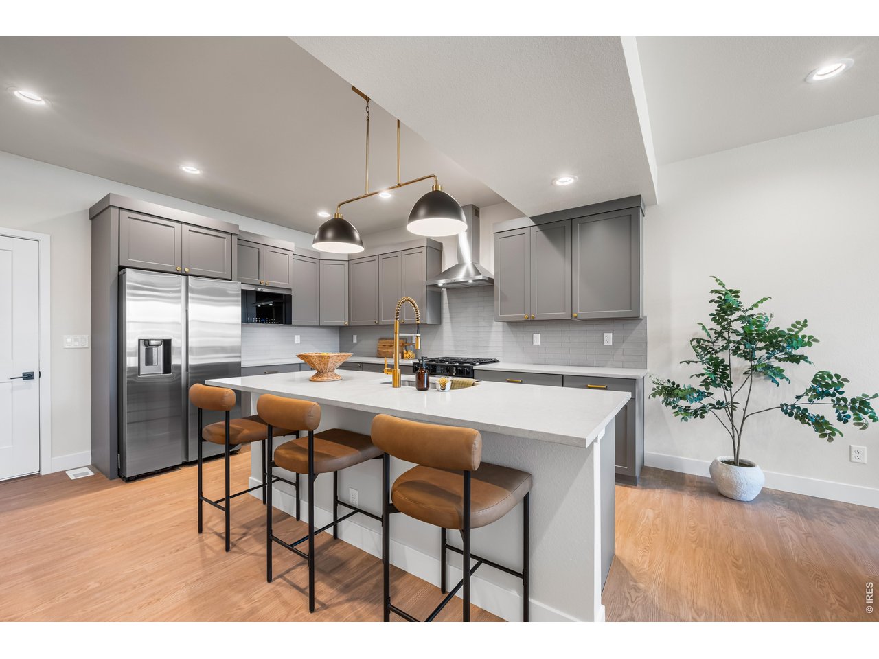 648 Greenspire Dr V-6