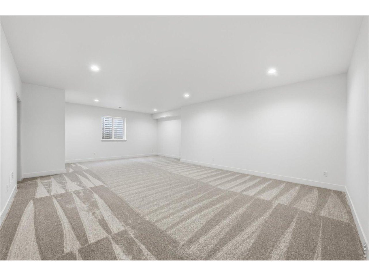 863 Clydesdale Dr