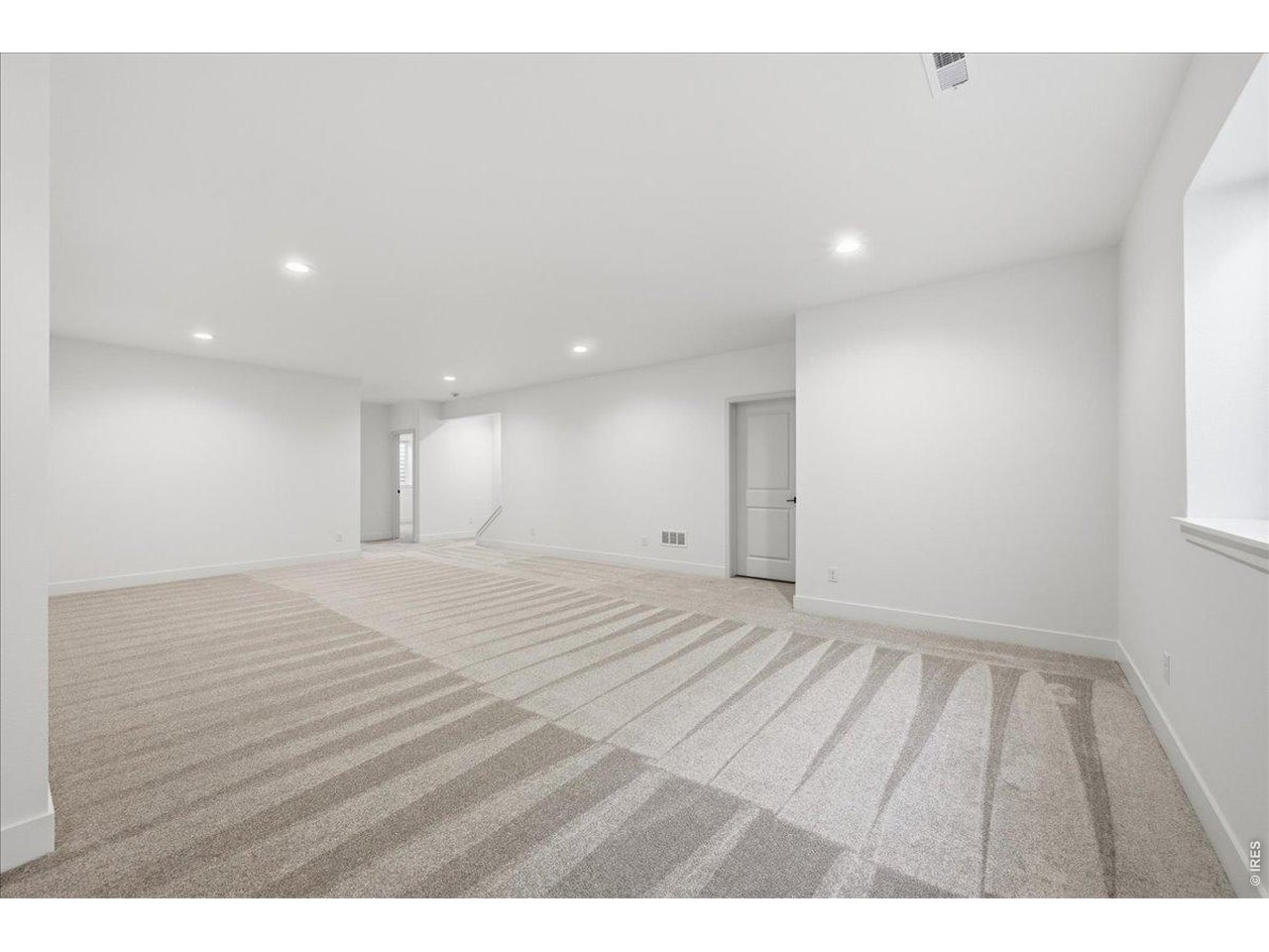 863 Clydesdale Dr
