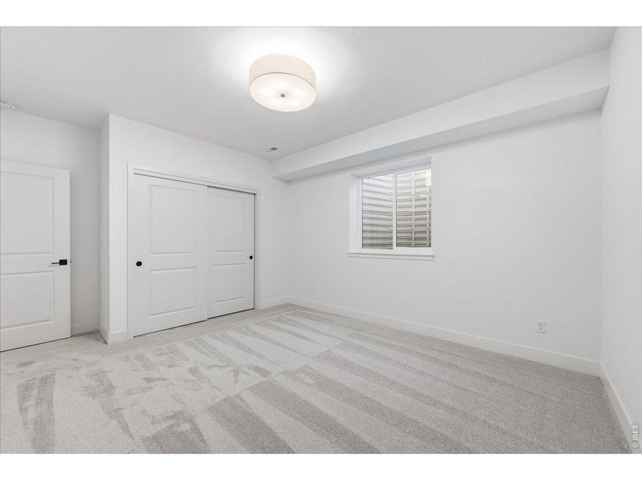 863 Clydesdale Dr