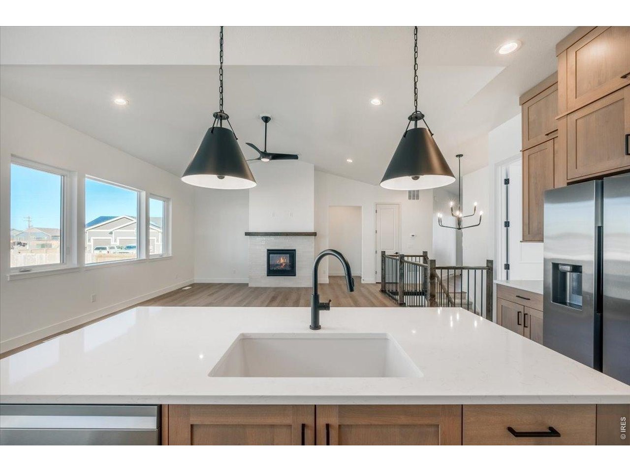 863 Clydesdale Dr