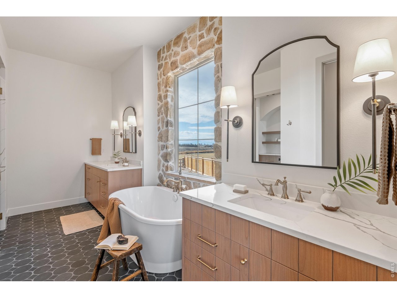 186 Blue Fortune Dr