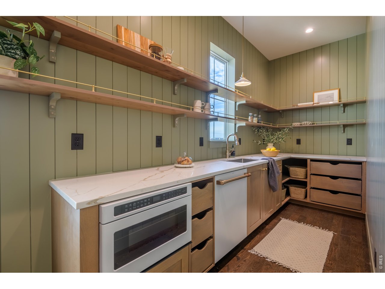 186 Blue Fortune Dr