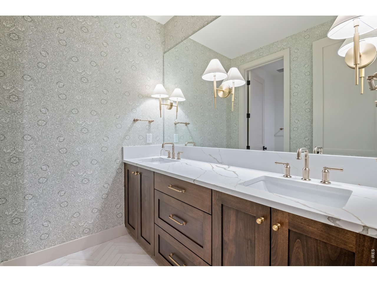 186 Blue Fortune Dr