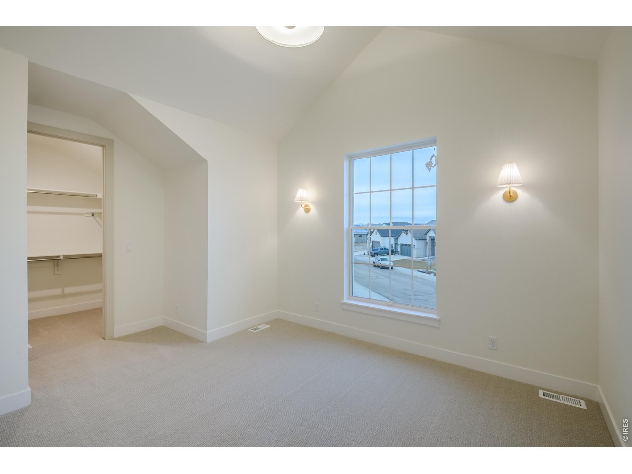 186 Blue Fortune Dr