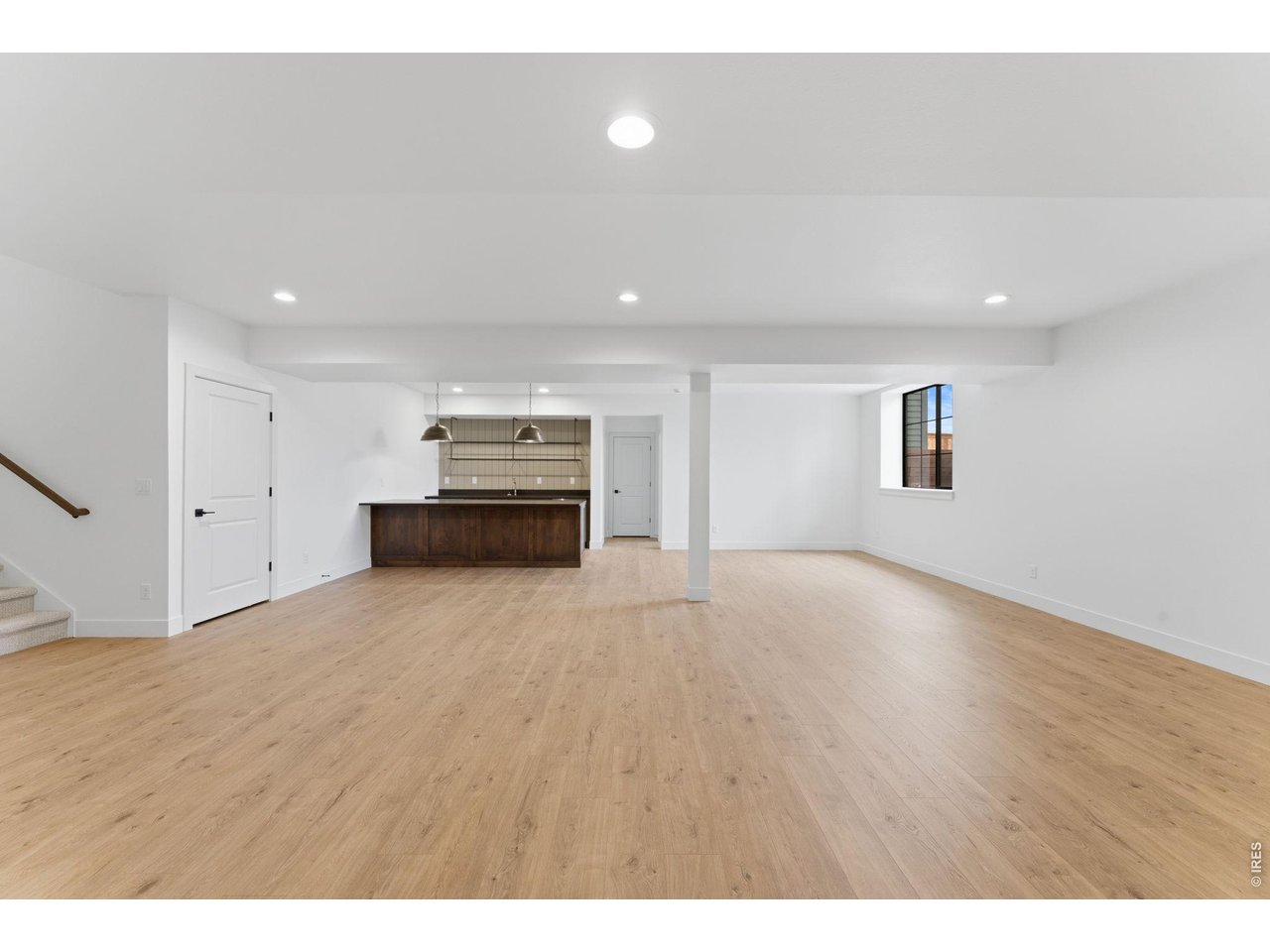 37 Boxwood Dr
